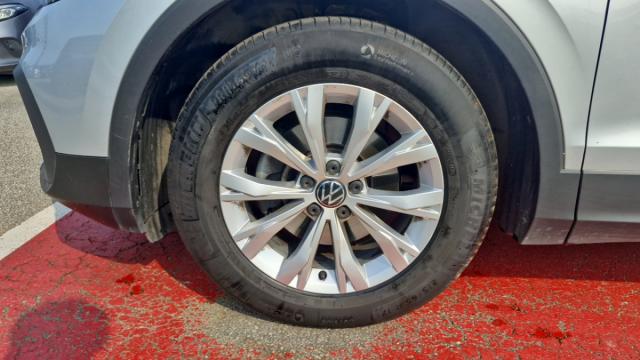 Volkswagen Tiguan image 8