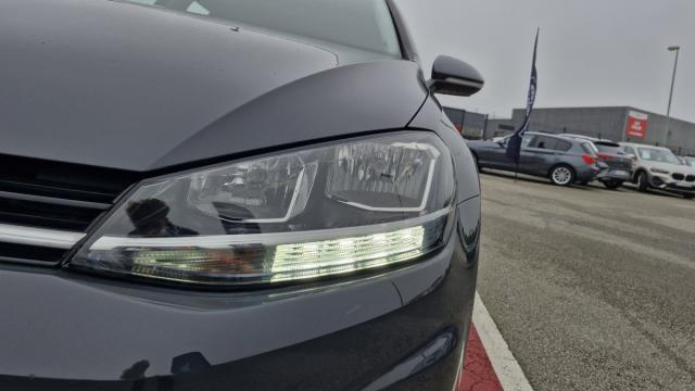 Volkswagen Golf image 6