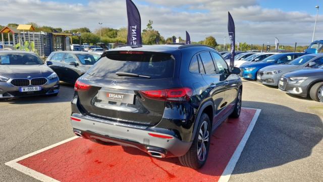 Mercedes Benz Gla image 8