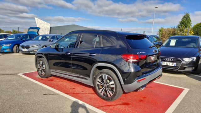 Mercedes Benz Gla image 1