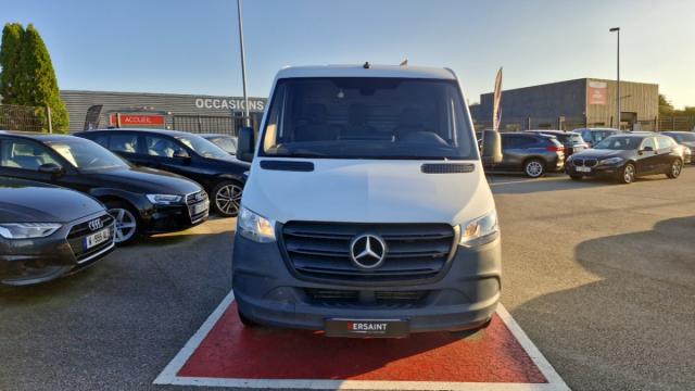 Mercedes Benz Sprinter image 1