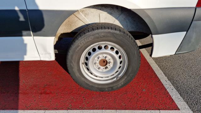 Mercedes Benz Sprinter image 4