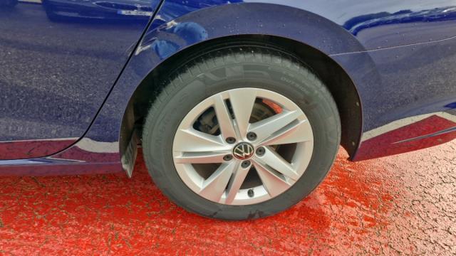 Volkswagen Golf Sw image 3