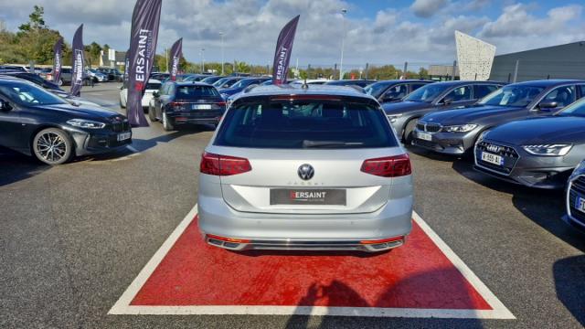 Volkswagen Passat image 1