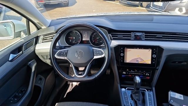 Volkswagen Passat image 4