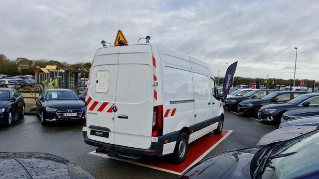 Mercedes Benz Sprinter image 8