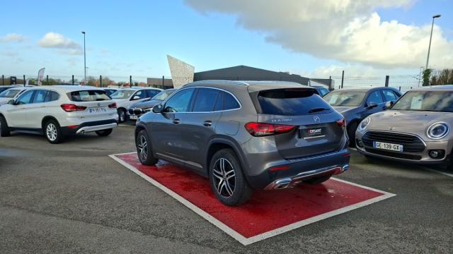 Mercedes Benz Gla image 2