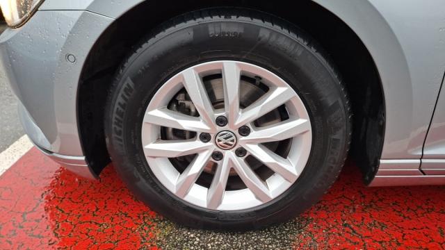 Volkswagen Passat Sw image 6