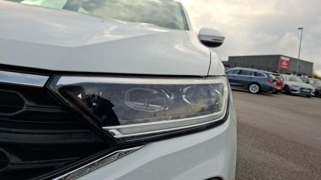 Volkswagen T-Roc image 4