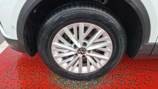 Volkswagen T-Roc image 2