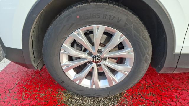 Volkswagen Tiguan image 8