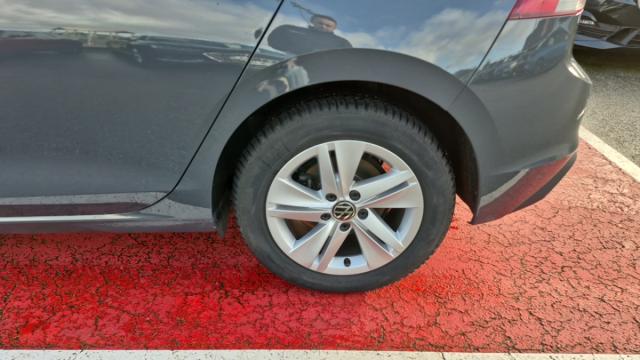 Volkswagen Golf image 4