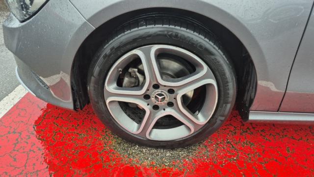 Mercedes Benz Cla Shooting Brake image 7