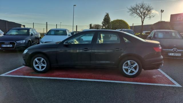 Audi A4 image 2