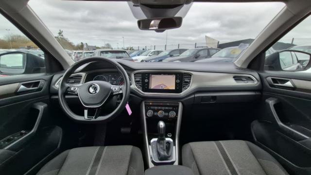 Volkswagen T-Roc image 2