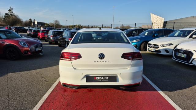 Volkswagen Passat image 2