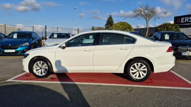 Volkswagen Passat image 1