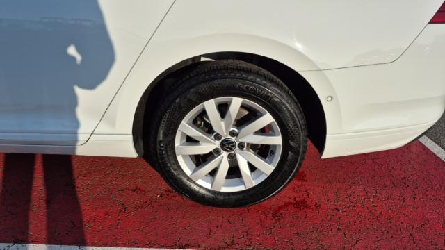 Volkswagen Passat image 3