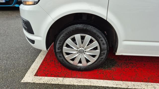 Volkswagen Caravelle image 5