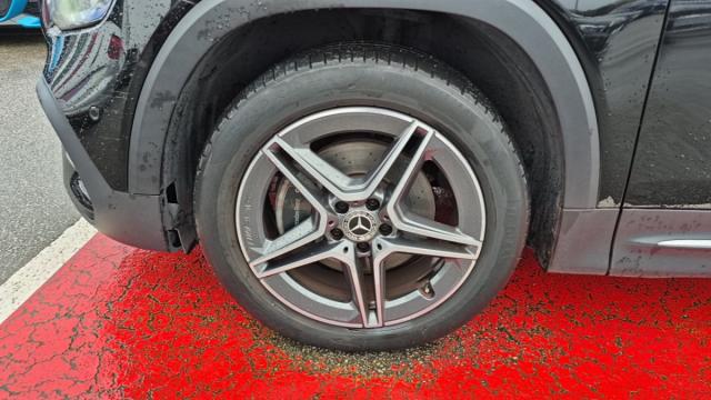 Mercedes Benz Glb image 4