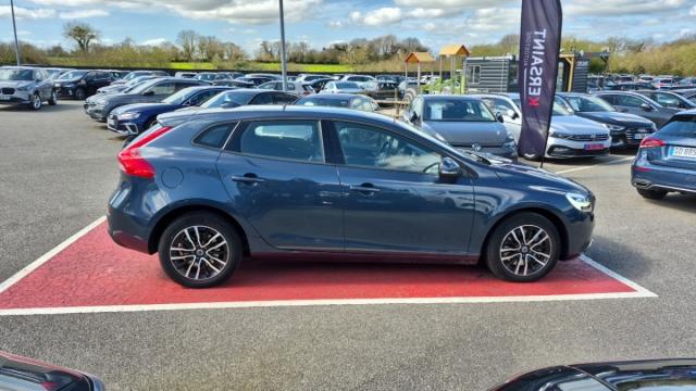 Volvo V40 image 8