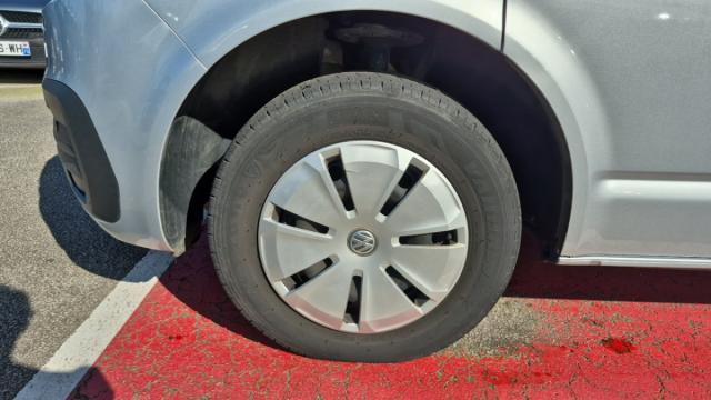 Volkswagen Caravelle image 8