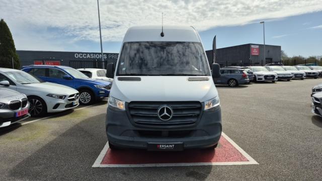 Mercedes Benz Sprinter image 1