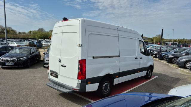 Mercedes Benz Sprinter image 7