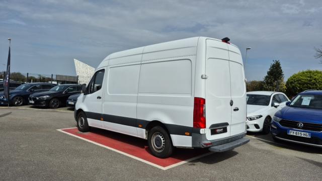 Mercedes Benz Sprinter image 3