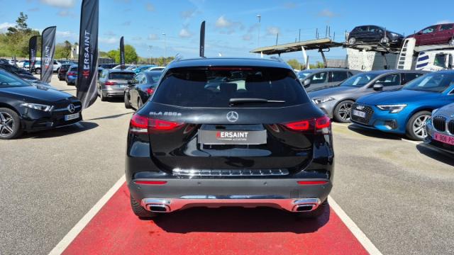Mercedes Benz Gla image 3