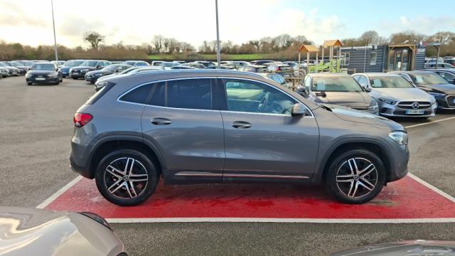 Mercedes Benz Gla image 9