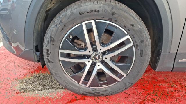 Mercedes Benz Gla image 1