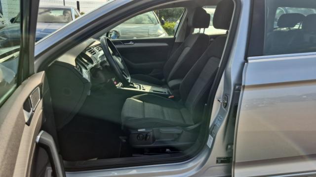 Volkswagen Passat Sw image 2