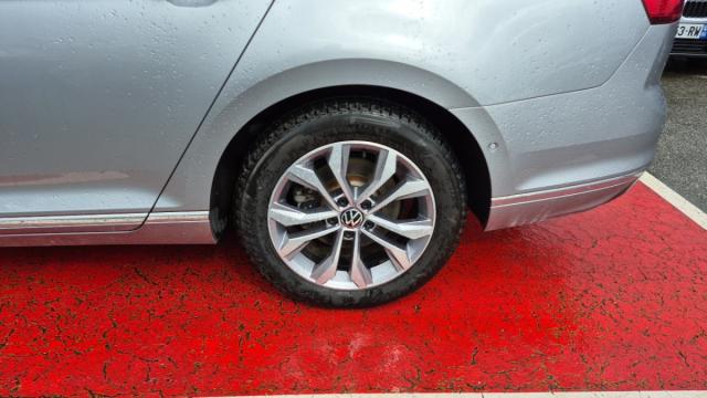 Volkswagen Passat Sw image 4