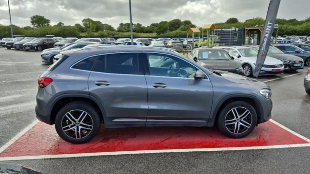 Mercedes Benz Gla image 8