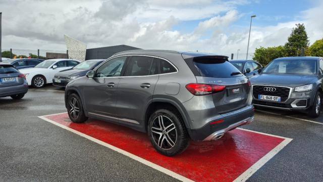 Mercedes Benz Gla image 9