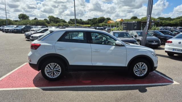 Volkswagen T-Roc image 2