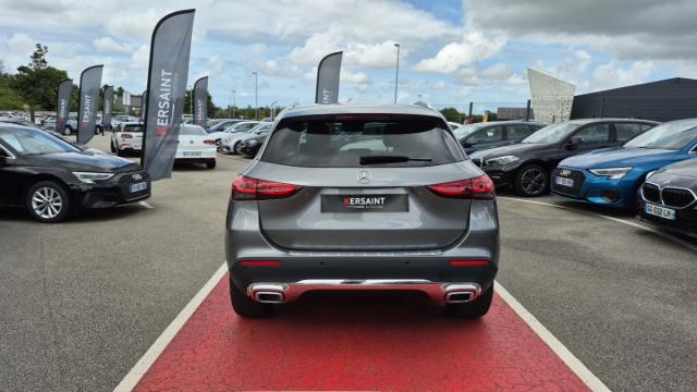 Mercedes Benz Gla image 9