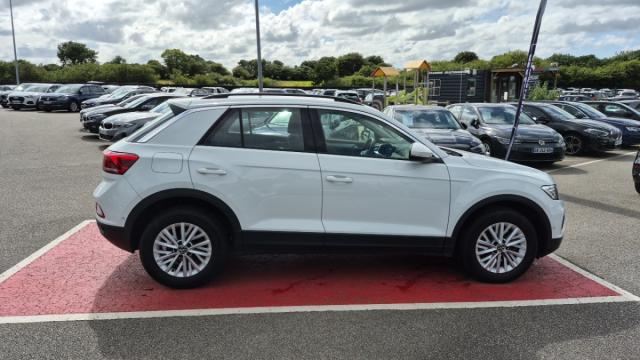 Volkswagen T-Roc image 9