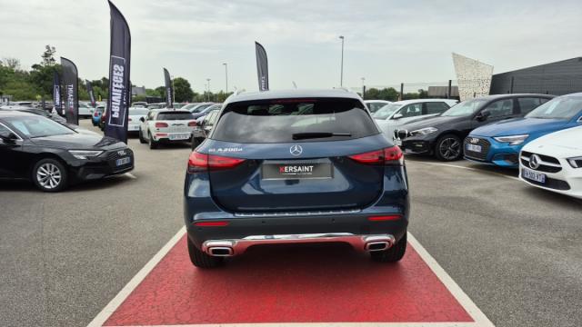 Mercedes Benz Gla image 2