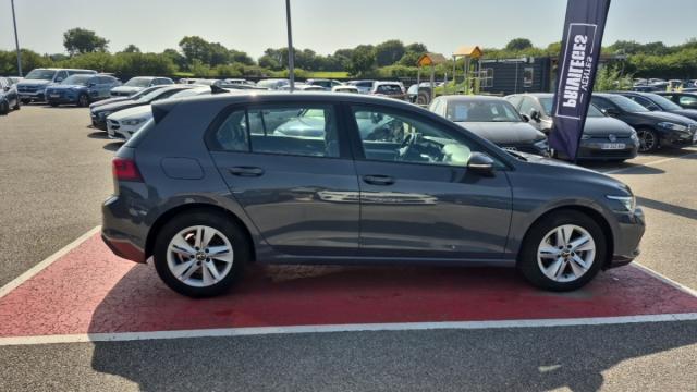 Volkswagen Golf image 9