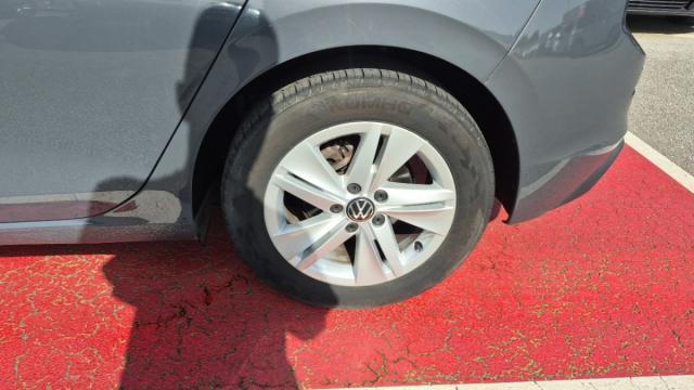 Volkswagen Golf image 7