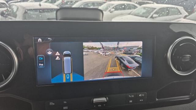 Mercedes Benz Sprinter image 5