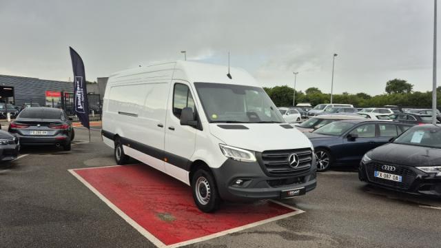 Mercedes Benz Sprinter image 1