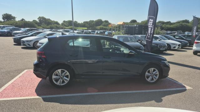 Volkswagen Golf image 9
