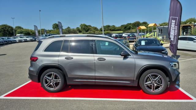 Mercedes Benz Glb image 8