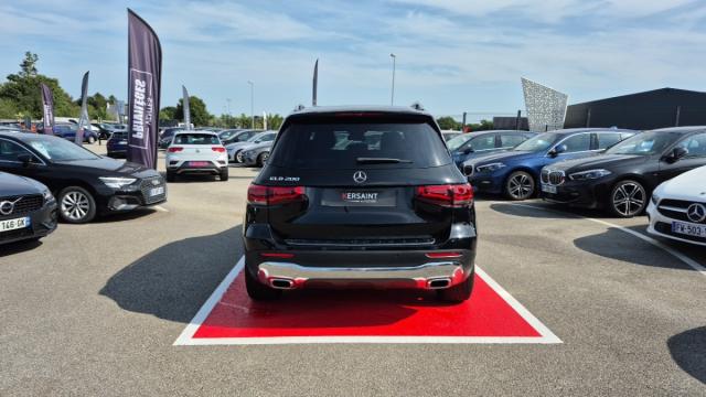 Mercedes Benz Glb image 7