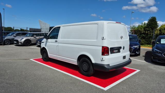Volkswagen Transporter image 2