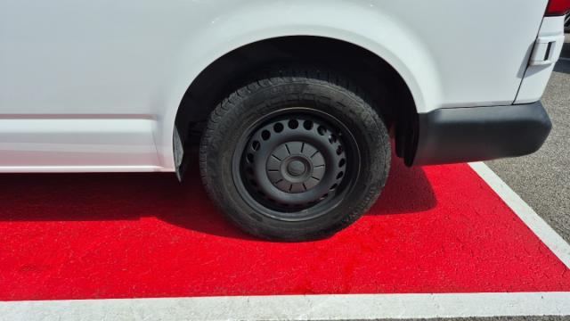 Volkswagen Transporter image 3