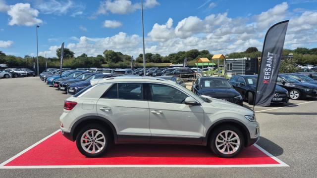 Volkswagen T-Roc image 2